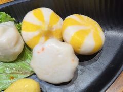 -老牌坊云南鱼豆花火锅(哈西万达店)