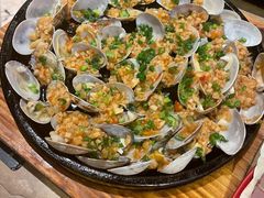 蒜蓉焗花甲-何师烧烤Pro ·江湖川菜·小龙虾·精酿(太古里旗舰店)