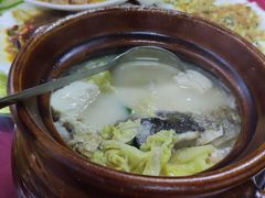 鱼头豆腐汤-美味海鲜大排档(明发美食地标店)