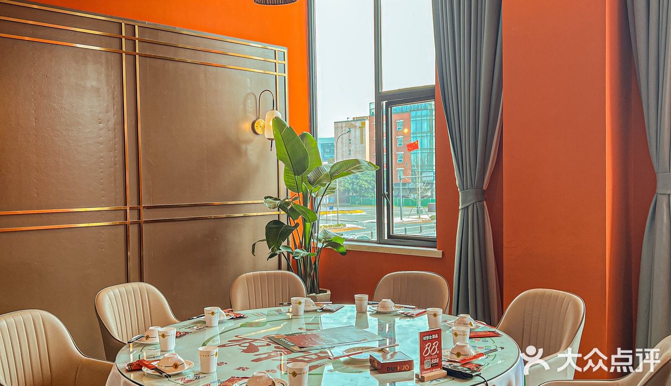 这家港风极致的花胶鸡店真的狂拍三百六十五张才过瘾❗️