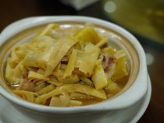 -芦茨金富饭庄·25年老字号·专做稻草鸡