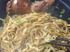 鸡腿焖面-寅春老卤面(长亭街店)