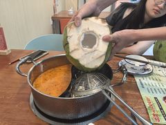 -老何家后安粉·糟粕醋海鲜火锅(三亚湾椰梦长廊店)