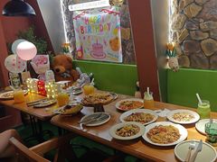 -Dragon Pizza•圆脸龙披萨·牛排餐厅