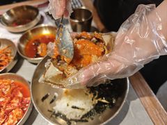 -草家酱蟹炭火烤肉店(珲春南路一店)