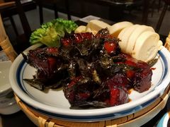 龙井脆皮茶香肉-老头儿油爆虾·知味杭州(爱琴海购物中心)