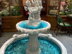 -秘密旅行Bonjour(黑金冠 江南西店)