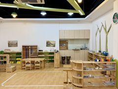 -婴智贝佳蒙特梭利早教托育中心(杨浦店)