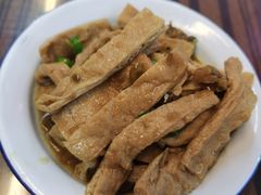 -三镇卤货二公司(汉街店)