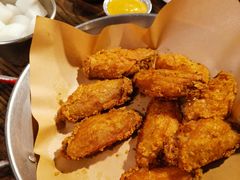 炸鸡翅一半一半-富乐满韩国正宗炸鸡韩国料理(虹泉路店)