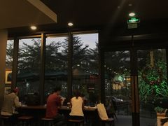 -星巴克臻选(深圳龙华红山天虹店)