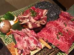 -山川小町·极番烧肉(新地假日广场店)