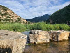 -百里峡七彩艺术小镇