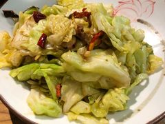 花蚬子肉炒牛心菜-顺承小院儿