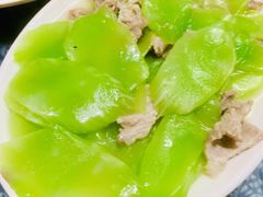 莴笋肉片-唔呶喔哩酒家(生产街店)