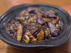 -胡子饮食店