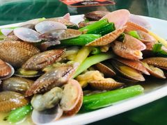 -四川小胡子海鲜(丁村万人海鲜广场店)