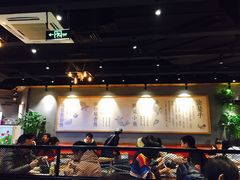 大堂-渝是乎川渝小炒(新世界百货望京店)