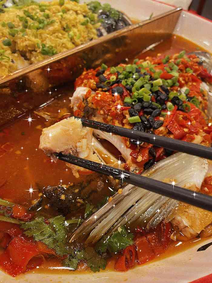 千岛鱼头王(金山店)-"这家店就在金山法院斜对面,很好找.店内环.