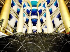 -迪拜帆船酒店海底餐厅