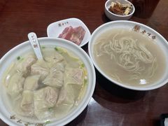 刀鱼馄饨-老半斋(福州路店)