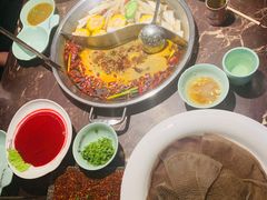 菌香鸳鸯锅-晓宇重庆火锅(赛格国际购物中心店)