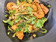 -醉人椒麻辣香锅(王府井喜悦店)