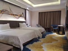 -华海酒店(茂名高铁站店)