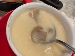 奶油蘑菇浓汤-必胜客(证大大拇指店)