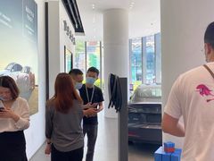 -TESLA 特斯拉(广州天环广场体验店)