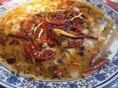 招牌酸菜鱼-桂二老坛酸菜鱼(三街两巷店)