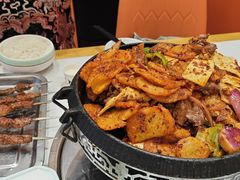 -撒拉人家.酸菜牦牛肉火锅