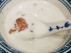 -赵记传承特色牛奶甜品(泉城广场店)