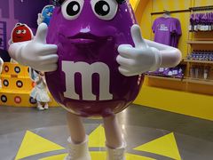 -m豆巧克力世界(上海世茂广场店)