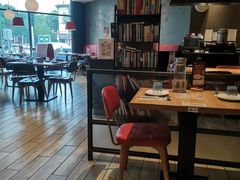 大堂-必胜客(新中纬店)