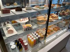 面包甜点陈列柜-Tims天好咖啡·贝果(东吴龙湖天街店)
