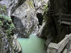 -龙水峡地缝景区