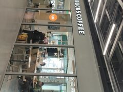 -星巴克臻选(华堂·新辰汇店)