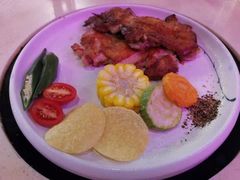 -樱花里音乐餐吧·牛扒椰子鸡(东圃店)
