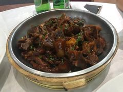 红烧猪爪鸡爪-红城阁·上海味道(四平路店)