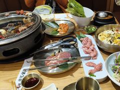 -青瓦餐厅·生鱼片·韩园烤肉(西塔店)