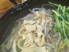 -丽虹云南过桥米线(兴工街店)