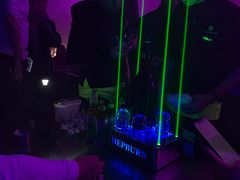 -简奥斯汀·赫本酒吧