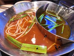 -由衷贵州酸汤牛肉火锅(新桥店)