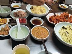 -裕兴记•蟹黄面馆(人民广场店)