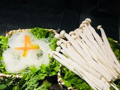 -湊湊火锅·茶憩(新中关购物中心店)