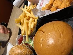 -The Habit Burger Grill 哈比特汉堡(复兴soho店)