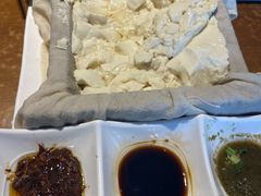 -95号酱骨·一块豆腐(展春园西路店)