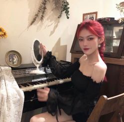 -AYO SALON