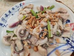 果仁炒生鱼片-禄源公·老莞诚饭店